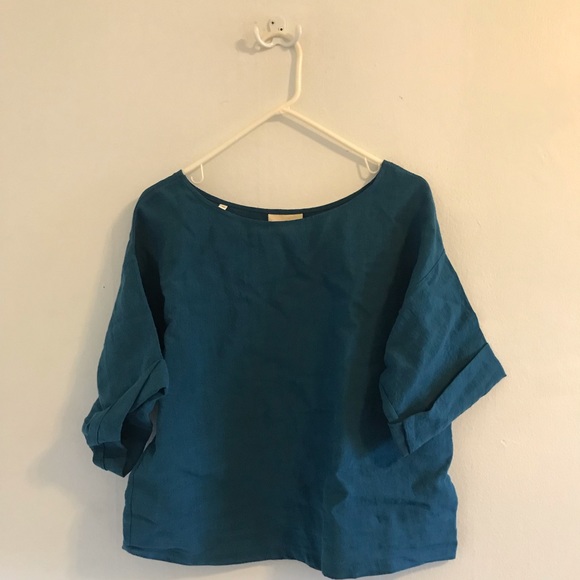 NWT We Are Stories Calla linen top in ocean blue, size medium. - Picture 2 of 3